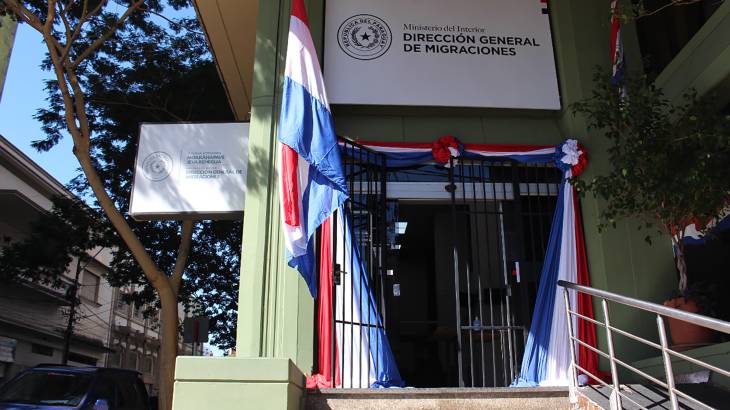 Record historique des demandes et octrois de résidences au Paraguay en 2025